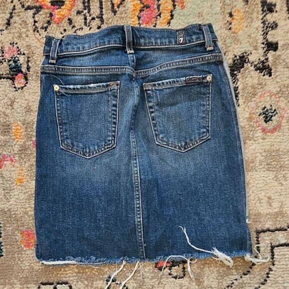 7 for all mankind jeanskirt sz 24 with 18" top to bottom in back - Picture 4 of 4